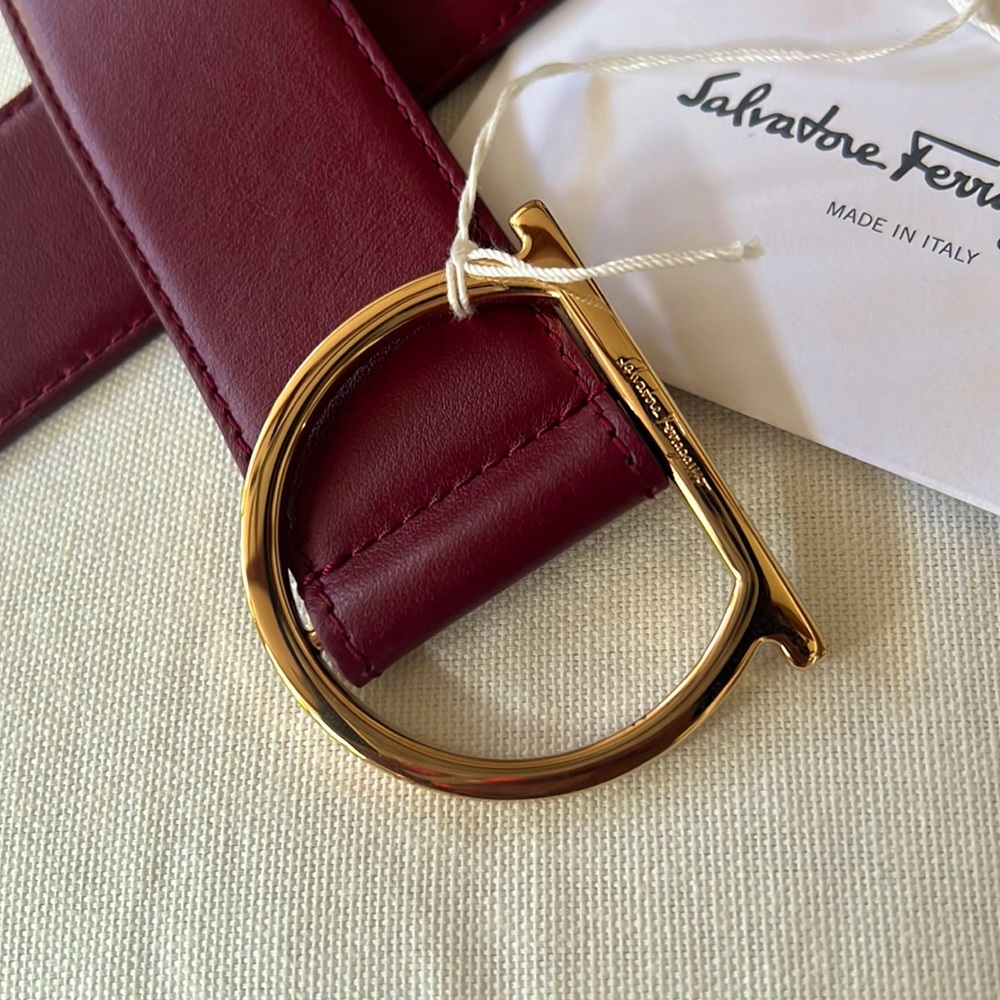 NWT Salvatore Ferragamo Belt Size 90 (M)